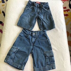 Two pieces bundle lot Levi’s denim shorts, boy size 7-8